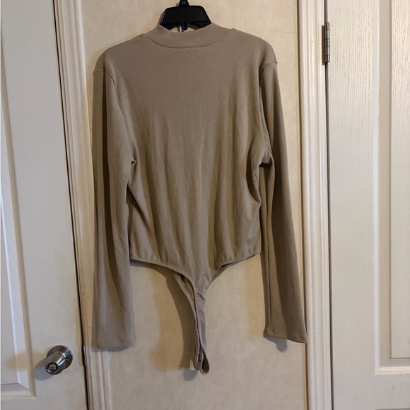 Fashion Nova Women's Long sleeve Bodysuit - Picture 2 of 3